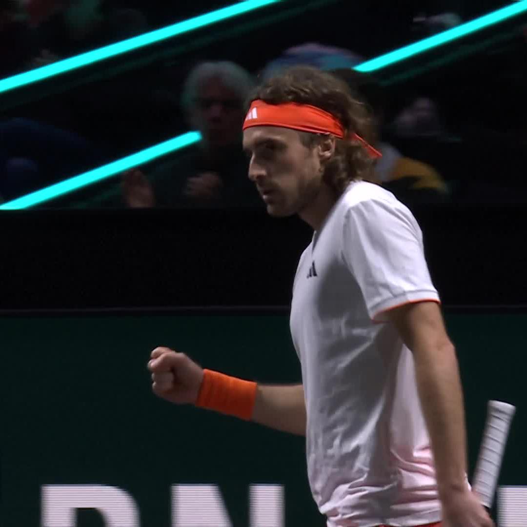 👀🤯 El revés que metió Stefanos Tsitsipas para ganar un set.
