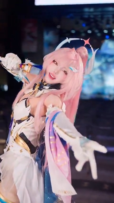 ライブを彩ってくれたコスプレイヤーたちのダイジェスト映像を公開！ ぜひご覧ください！ #鳴潮 #WUWATOGETHER