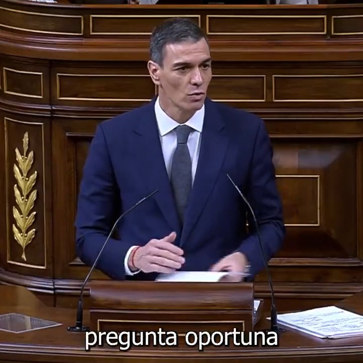 ¿Qué habría hecho el Sr. Feijóo si este accidente se hubiera producido bajo la presidencia del PP? Habría hecho lo de siempre. Porque el PP no improvisa cuando hay una crisis. Aplica el mismo manual: incompetencia, opacidad, mentiras y estigmatización de las víctimas.
