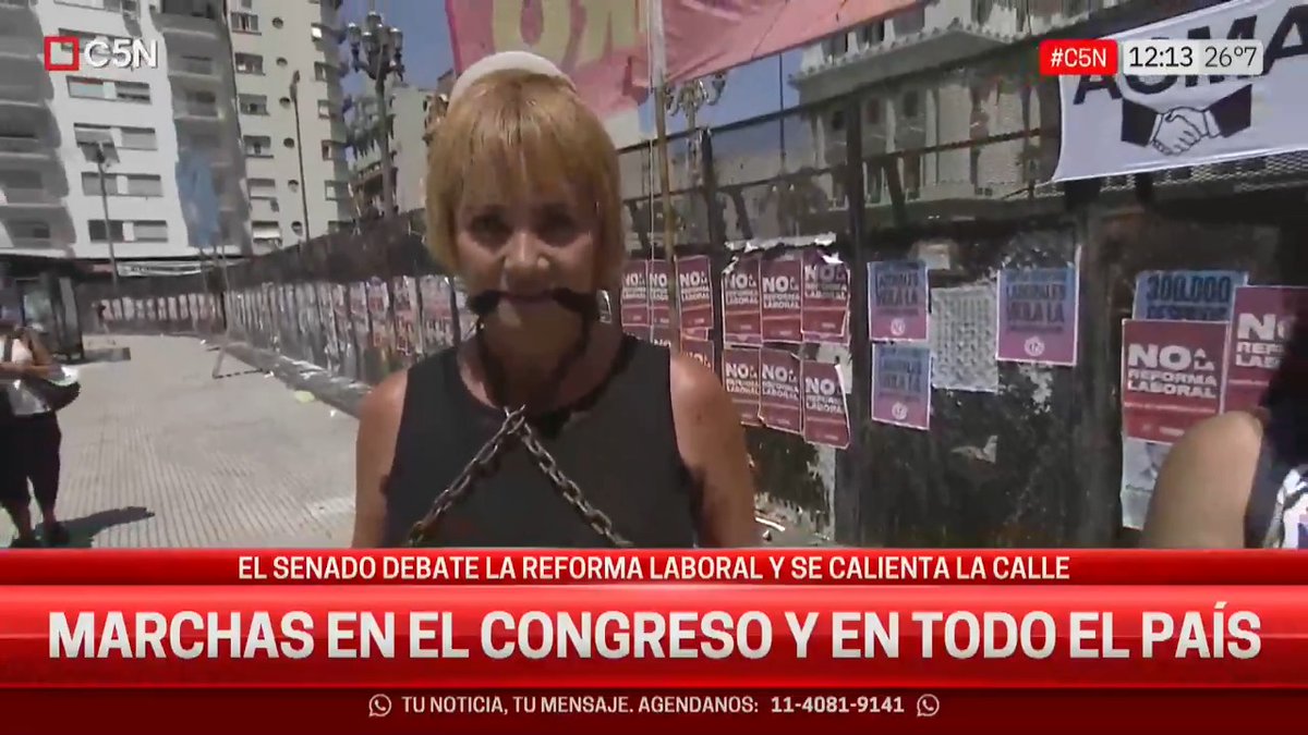 Nancy Pazos, encadenada y amordazada en rechazo a la reforma laboral ⛓️❌ 📲 #C5N en vivo: