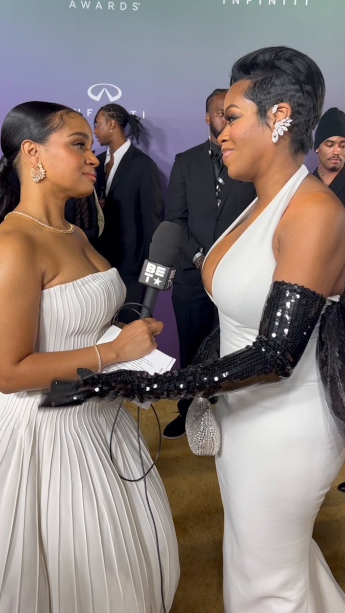 Good morning, family! We're just kicking off this Wednesday with two beautiful Black women speaking life into each other. 🥹🤎 #WCW #NAACPImageAwards