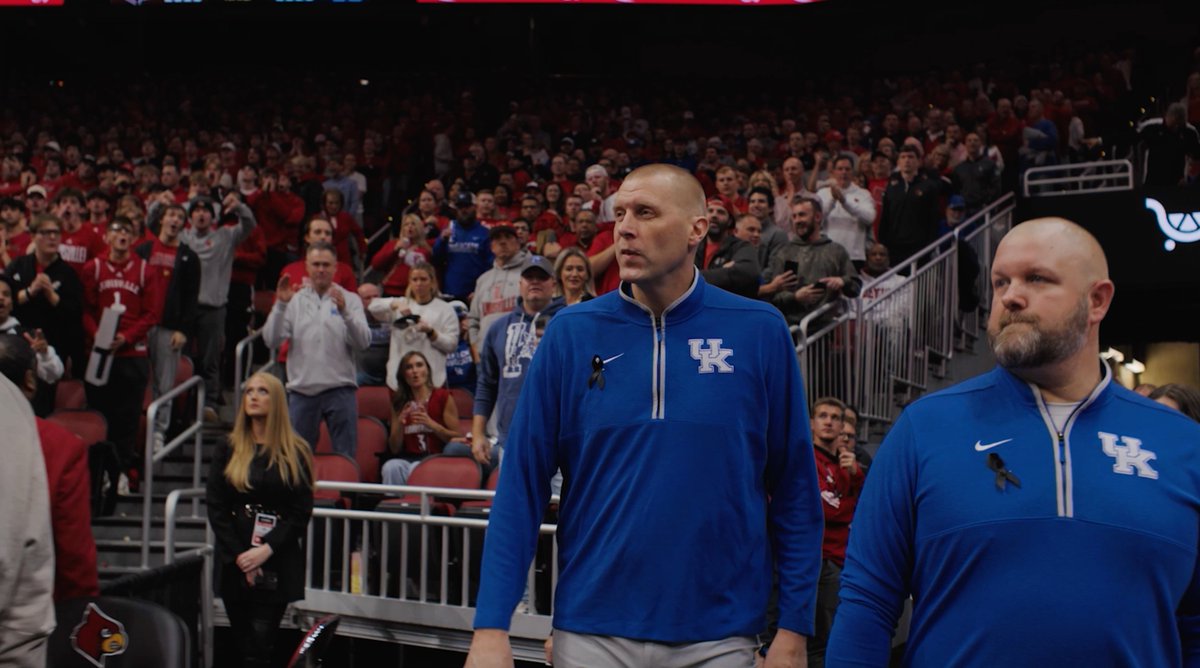 “We’re going to experience highs, but it’s gonna be incredibly confrontational... That’s what we live for.” Watch Kentucky Basketball CONFIDENTIAL for a behind-the-scenes look at Kentucky Men’s Basketball's 2025-26 season. 📺 Saturday, April 4 at 1 PM ET | CBS and Paramount+