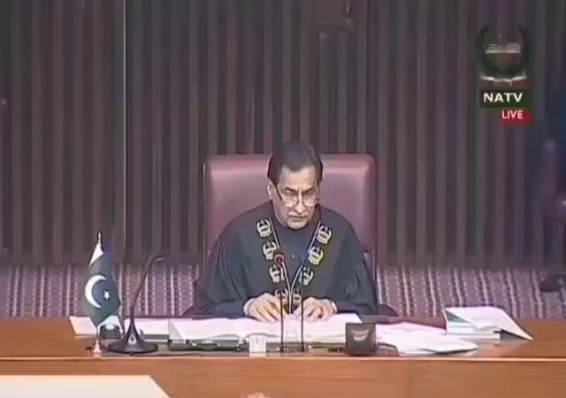 ہم انسان کو اس کے رنگ نسل یا زبان کی بنیاد پر پرکھنا گناہِ کبیرہ سمجھتے ہیں۔ میں واضح کر دوں کہ ہم نے اس وطن کی ایک ایک انچ زمین کے لیے اپنا اور انگریزوں کا خون بہایا ہے۔ اگر شہدا کا حساب کرنا ہے تو یاد رکھیں کہ جو قربانیاں پشتونوں اور بلوچوں نے دی ہیں وہ پورے برصغیر نے نہیں دیں!