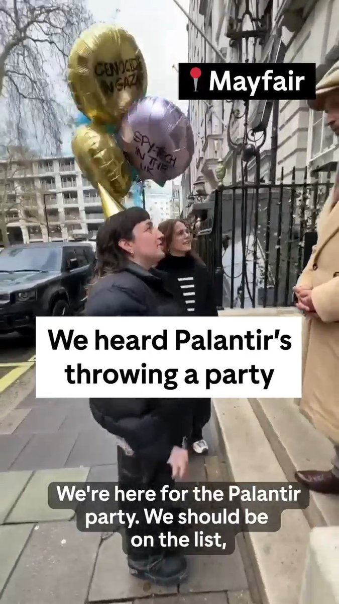 We heard Palantir's throwing a party to celebrate yet another multi-million pound contract in the UK...👀🎉 We thought we’d bring the decorations🎈 Keep Palantir out of the NHS ⬇️