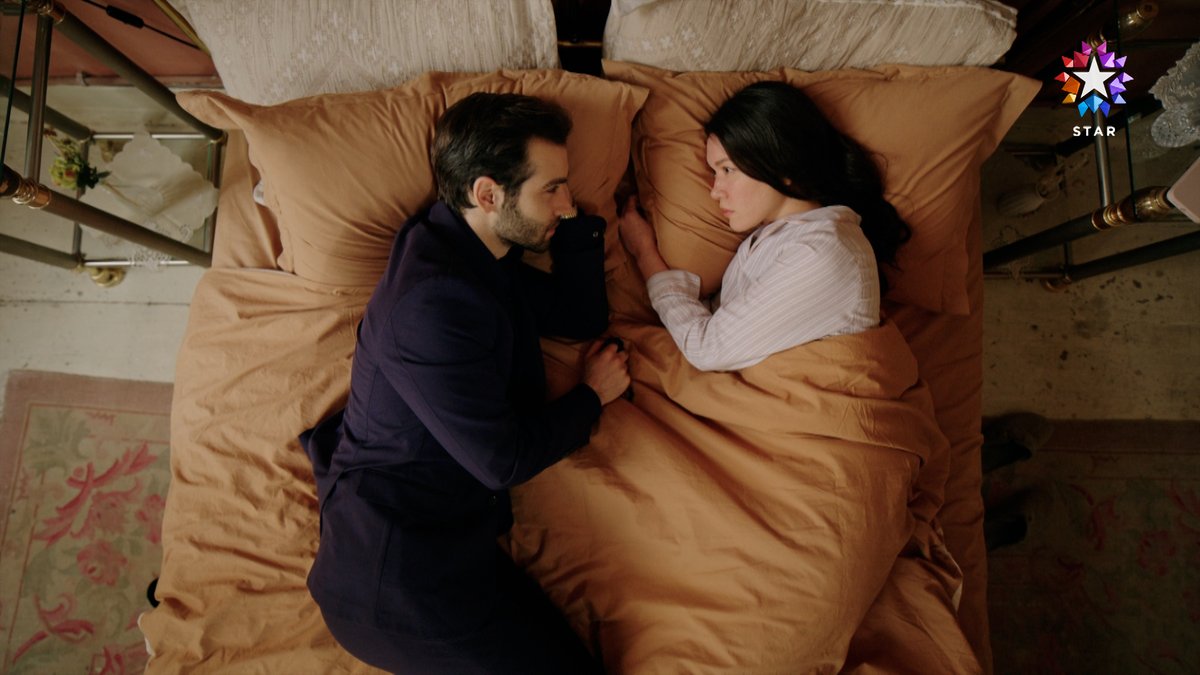 "Çık aklımdan Devran, rüyamda bile yakışıklısın." 😍 #AzDev #Sahipsizler Sahipsizlertvdizi