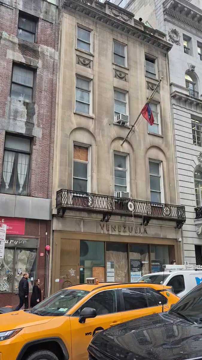 Así luce el Consulado de Venezuela en Manhattan hoy 11 de febrero 2026.