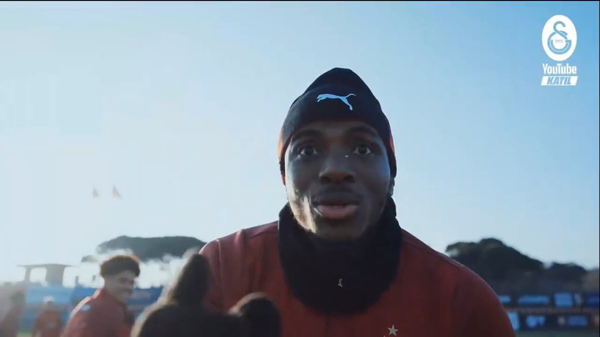 😅 Victor Osimhen'in idmanda Gabriel Sara'ya beşlik atmasının ardından mutluluğu. (GS Youtube Katıl)