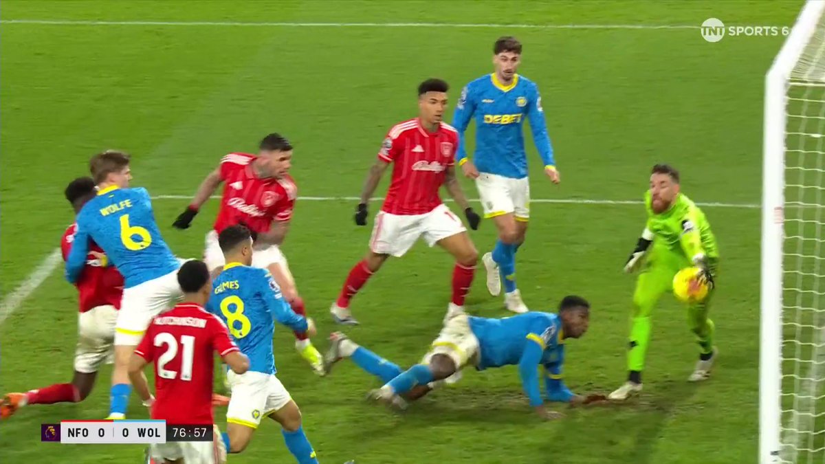 José Sá with two STUNNING saves 😱 TNT Sports & discovery+ UK
