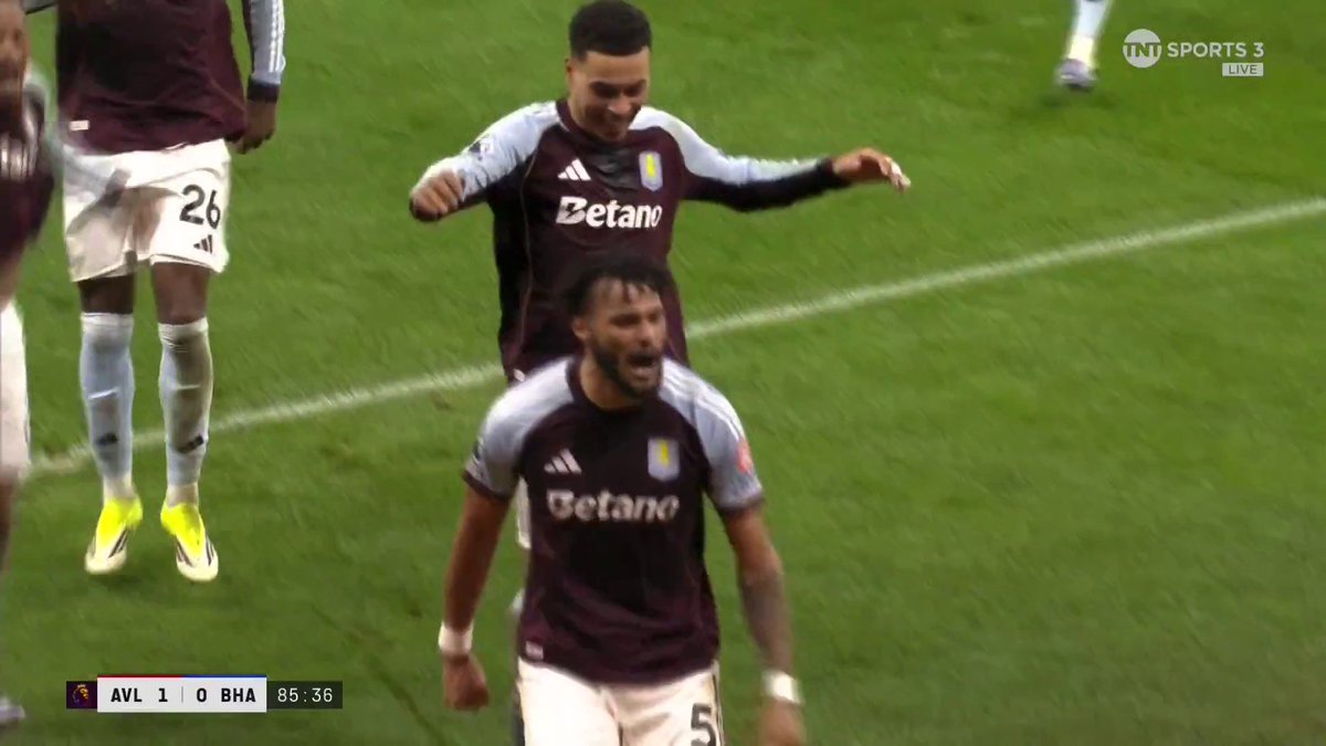 Aston Villa take the lead! On his 200th appearance for the club Tyrone Mings breaks the deadlock after 86 minutes 🔥 TNT Sports &amp; discovery+ UK