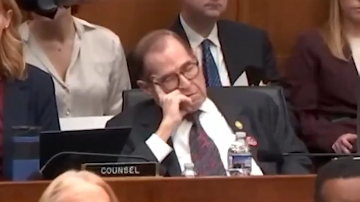 Trump looks down and libs take screen shots saying he’s sleeping. Jerry Nadler is actually sleeping and not a peep from them.