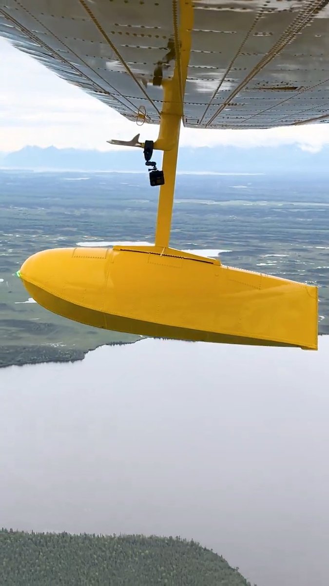 Watch the fancy retractable sponsons on the Super Goose go up and down.
