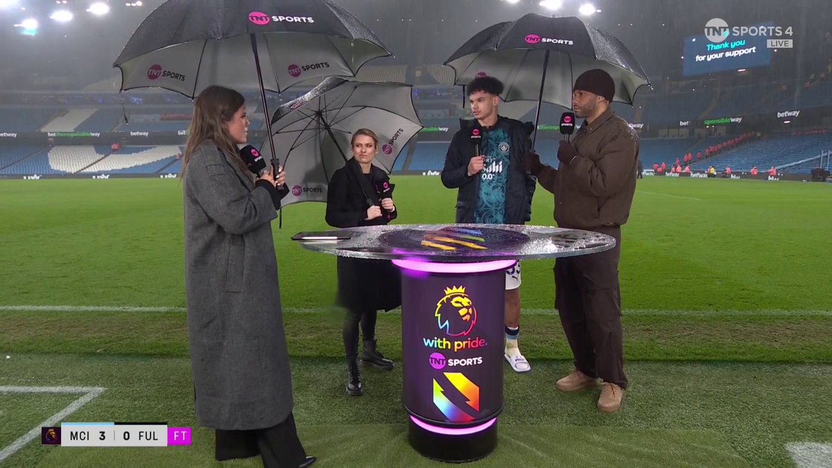 "We're talking about it. Our main goal is three points every game and to apply pressure on Arsenal" Nico O'Reilly and Man City have their eyes on the Premier League title 👀 🎙 Becky Ives | 📺 TNT Sports & discovery+ UK