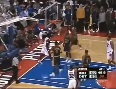 The Malice at the Palace is STILL one of the craziest moments in sports history 😳 NINE players were suspended following this brawl between the Pistons, Pacers and FANS.