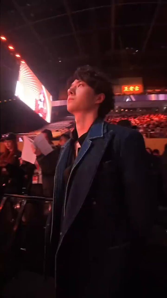 OH MY GOD SO CLOSE! XIAOZHAN YIBO🆘