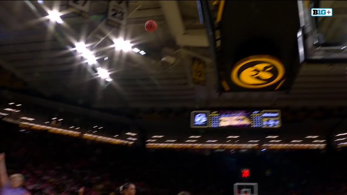 🗣️ What. A. Shot. Chazadi (Chit-Chat) Wright Class of 2024 PG x #Hawkeyes