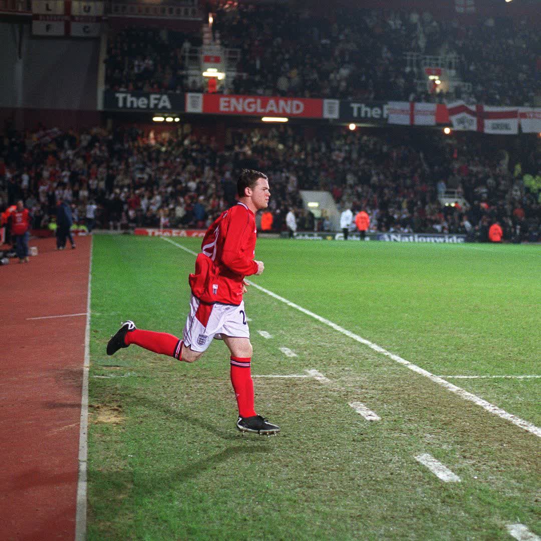🏴✨ 23 years ago today, Wayne Rooney made his debut for England. He was 17-years-old at the time. 💎