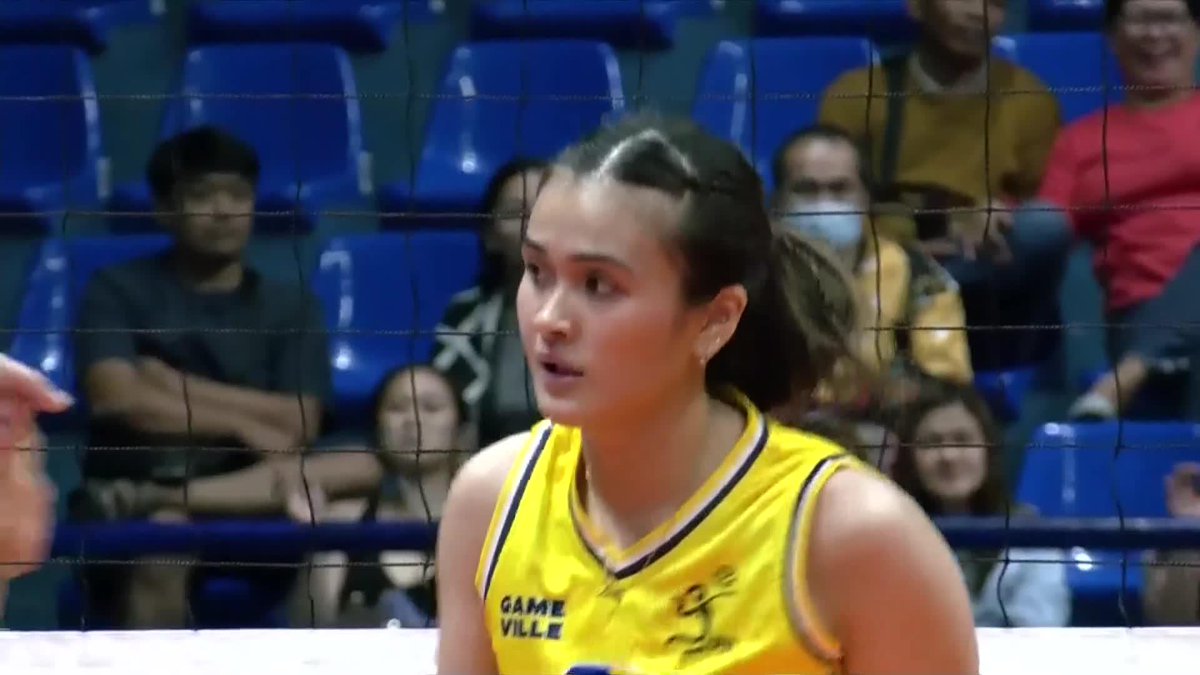 BACK ROW VAMFYR 🧛🏻‍♀️ Bella Belen storms in from the back row, keeping the Capital1 Solar Spikers in the fight against the PLDT High Speed Hitters in the opening set of the 2026 PVL All-Filipino Conference! #PVL2026 #TheHeartofVolleyball