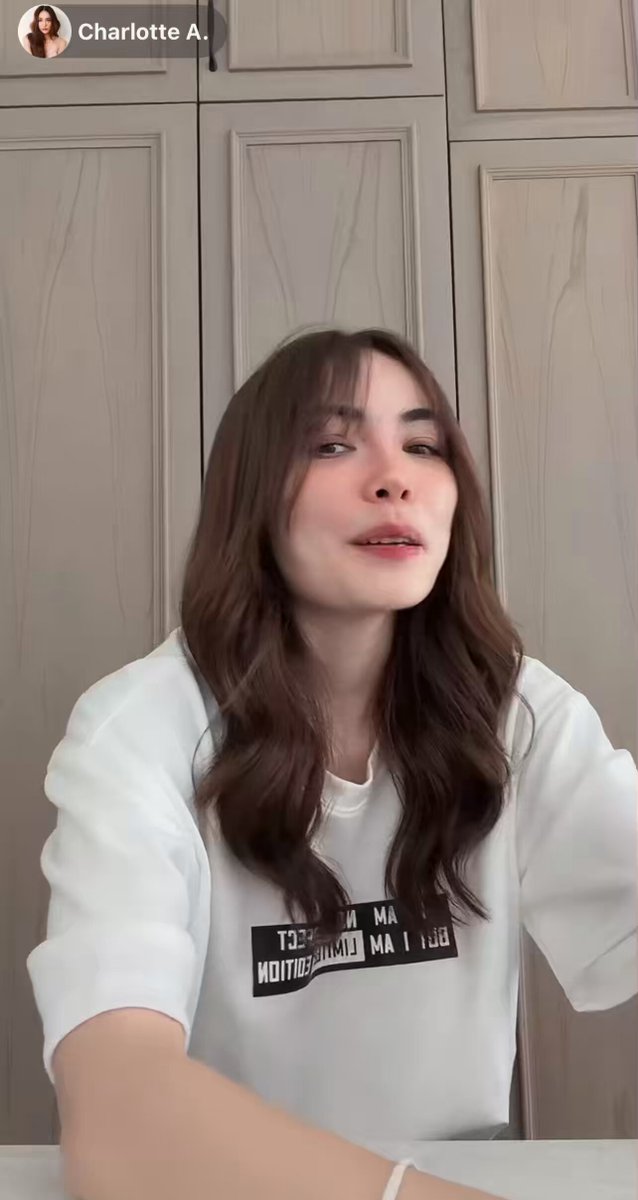 ชล : ไม่อยากสปอยฉากที่ยัยลมมาจีบชลลดา ให้ไปดูเอง ถ่ายประมาณ 3-4 เทคได้ ยัยฟรีนมากึงใส่หน้าหนูอ่ะ จะไม่ให้ขำได้ไง555555