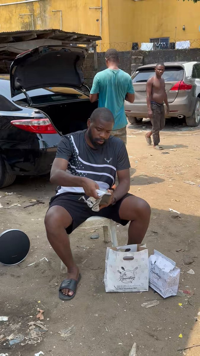 Since this month start, me and accident 🤝. I don dey chop for mechanic shop sef but my life never spoil IJN.😂