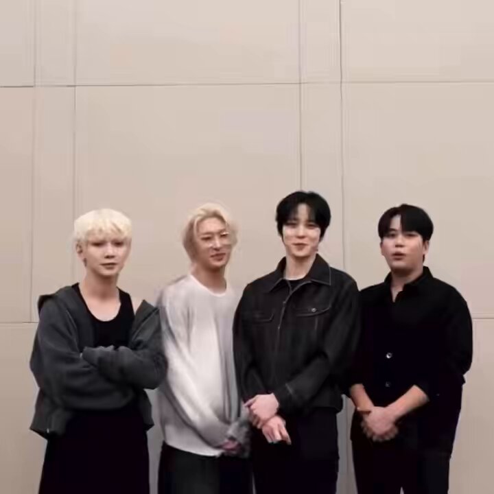 Q: which member fits this album concept the most? jh : i think mingi ys : then i’ll pick mingi too! mg : what about yunho? yh: i also choose mingi mingi: then i choose myself too 😆😆 he looks so happy and proud 😄🖤