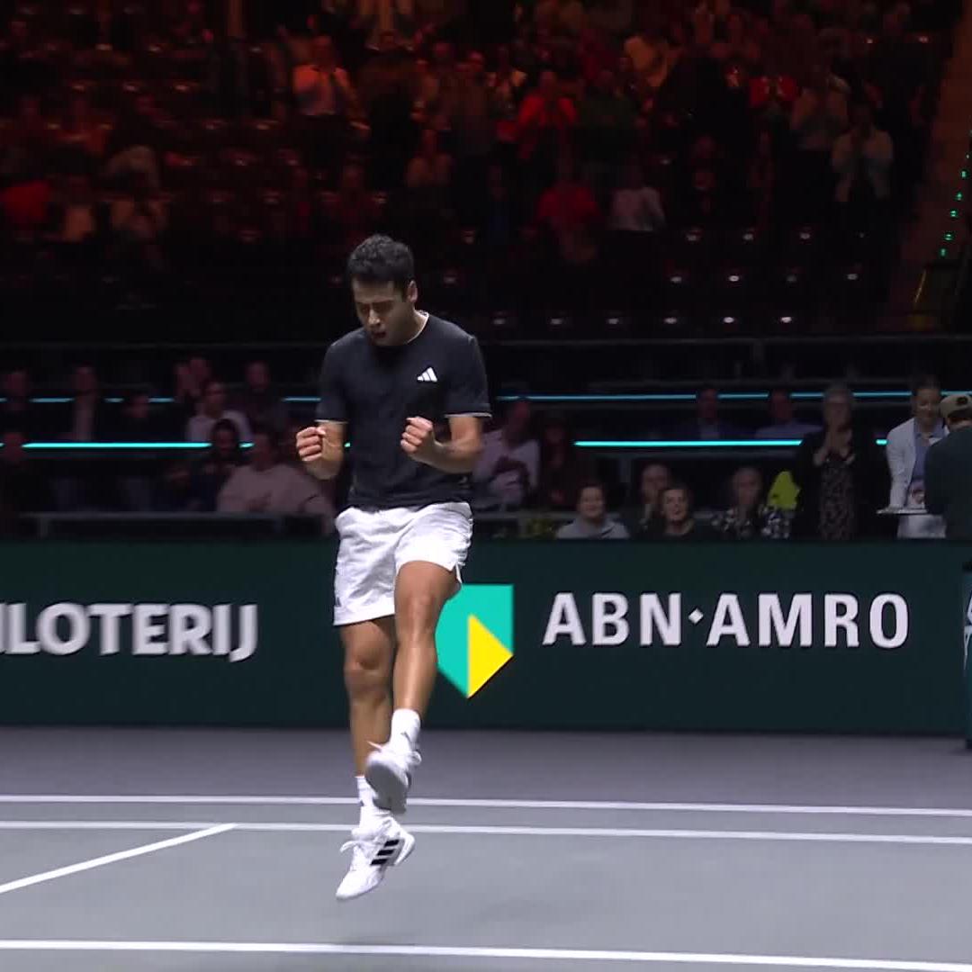 Munar marches on 🔥 The 28 year old advances to his first Rotterdam quarter-final after beating Khachanov 7-6 3-6 6-3! #abnamroopen