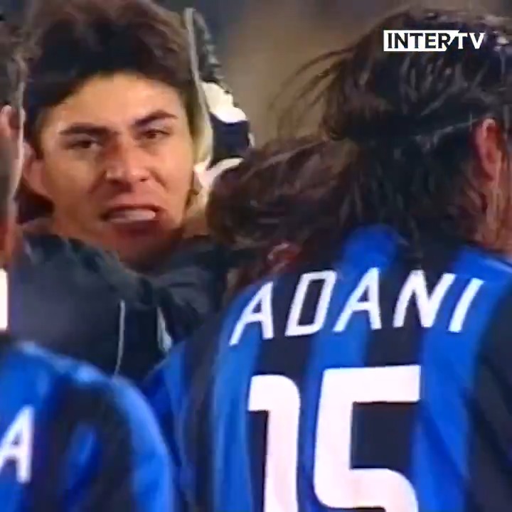 Dia adalah satu dari sedikit striker yang bikin Gianluigi Buffon sering memungut bola dari dalam gawang Interisti masih ingat siapa dia?