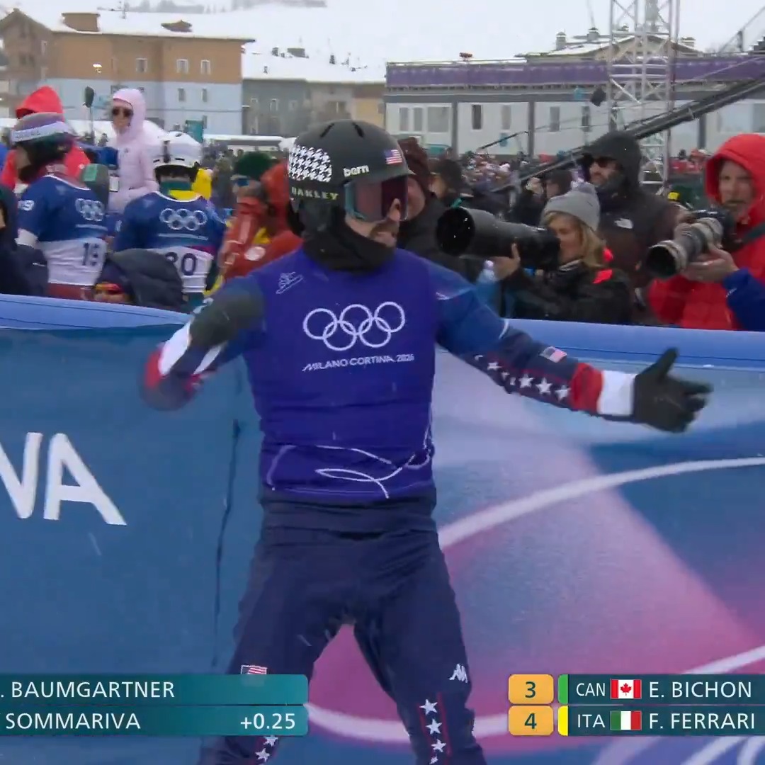 44-year-old American Nick Baumgartner, competing in his FIFTH #WinterOlympics, closes strong to advance in Snowboard Cross. WHAT A RUN. 😤