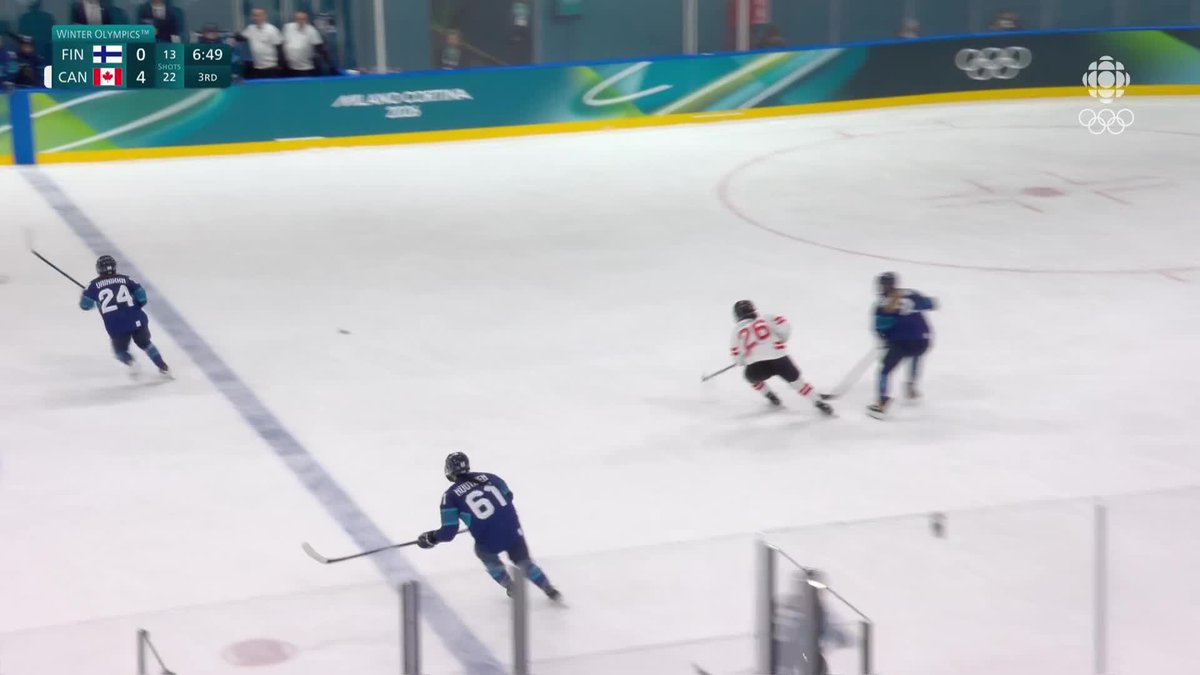 HOCKEY FÉMININ 🏒 5-0 pour le Canada contre la Finlande! 🇨🇦 Le but est marqué par Emily Clark sur une passe de Laura Stacey. Hockey Canada #MilanoCortina2026 #rcsports #hockey #equipecanada #jeuxolympiques