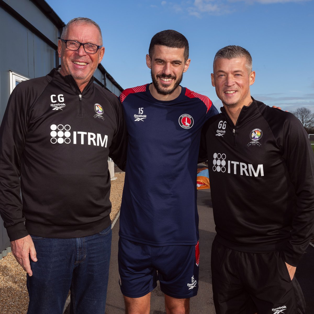 Ahead of our upcoming FootballvHomophobia fixtures, Charlton Invicta FC and Proud Valiants visited Sparrows Lane โค๏ธ #cafc | Charlton Athletic Women