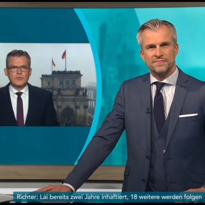 Die iranische Bevölkerung will den Systemwechsel & eine Perspektive in Freiheit und Selbstbestimmung. Das wird sie auch bei der Kundgebung während der #MSC2026 deutlich machen. Die Hoffnung liegt auch auf den USA, denn Trump hatte den mutigen Menschen im Iran Unterstützung zugesagt. Einen militärischen Eingriff halte ich für notwendig, damit der Iran sich vom Terrorregime der Mullahs befreien kann. Europa sollte dies politisch flankieren: 1. "Diplomaten" des Mullahregimes ausweisen, 2. Sanktionen ausweiten & 3. Gespräche mit Prinz Reza Pahlavi Reza Pahlavi als einer so wichtigen Stimme der iranischen Zivilgesellschaft und Opposition führen