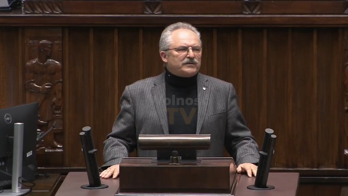 Marek Jakubiak dobitnie wyjaśnił, czym naprawdę jest SAFE‼️ "O proszę, ja mówię o bezpieczeństwie i Polsce, a wy o NALEŚNIKACH! Bierzemy kredyt na 45 lat na nie wiadomo co! Oni nam ten kredyt na siłę wpychają! Nie możemy się dalej zadłużać, bo upadniemy!" Marek Jakubiak 🇵🇱