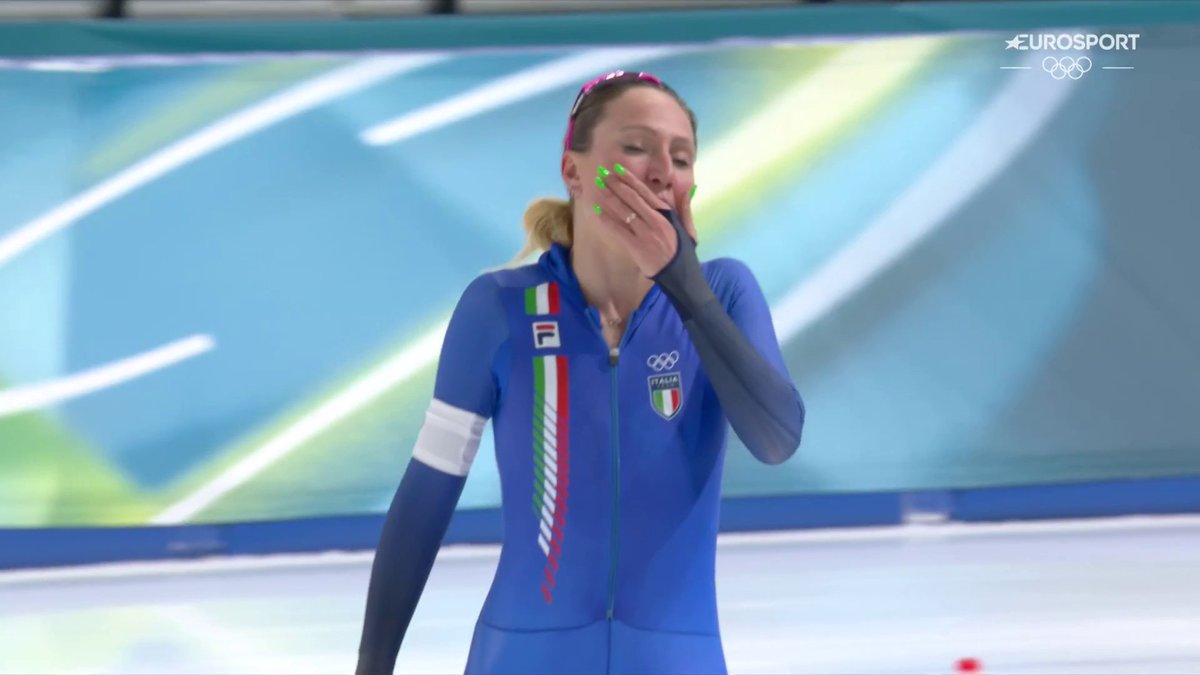 ⛸️💥 LA CARRERA DE LOS JUEGOS 🇮🇹🔥 La agonía con premio de la reina de #MilanoCortina2026, Francesca Lollobrigida. Oro con récord olímpico en 3000m y ahora, oro en 5000m. 🏅 Cuarta medalla olímpica, un año después de ser madre 🤰 📺 Lo viviste en Eurosport y HBO Max España