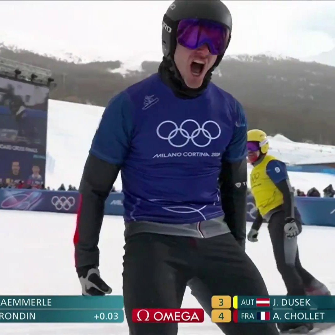 An unbelievable finish 🤯 Alessandro Haemmerle snatched Snowboard Cross gold by an inch after a breathtaking final 🏂🥇