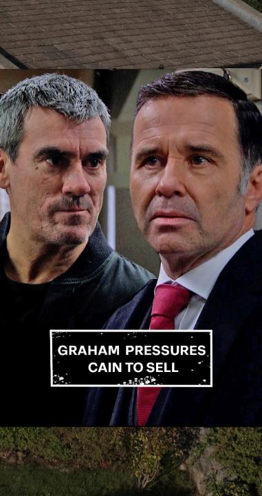 Cain vs Graham, who would win in that showdown? #Emmerdale