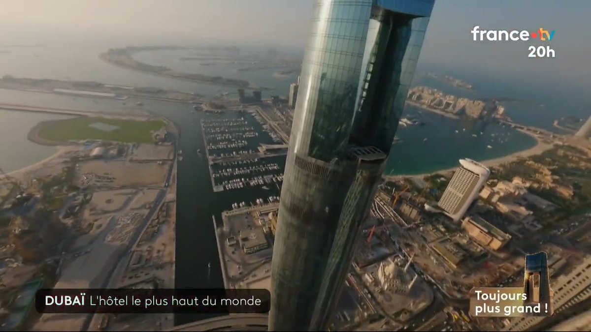 🇦🇪 À Dubaï, nous sommes montés au sommet du plus haut hôtel du monde : il culmine à 377 mètres et compte 82 étages et plus de 1000 chambres. #JT20h