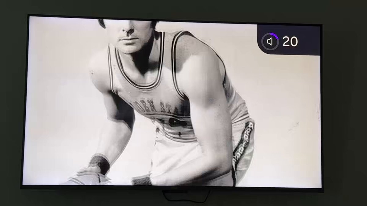 “It’d be crazy how much better a basketball player I would be if I was playing today. That’s the kind of bullshit that I can’t even stand hearing.” Rick Barry going nuclear in Episode 1 of the new ABA docuseries “Soul Power” 😂😂😂😂