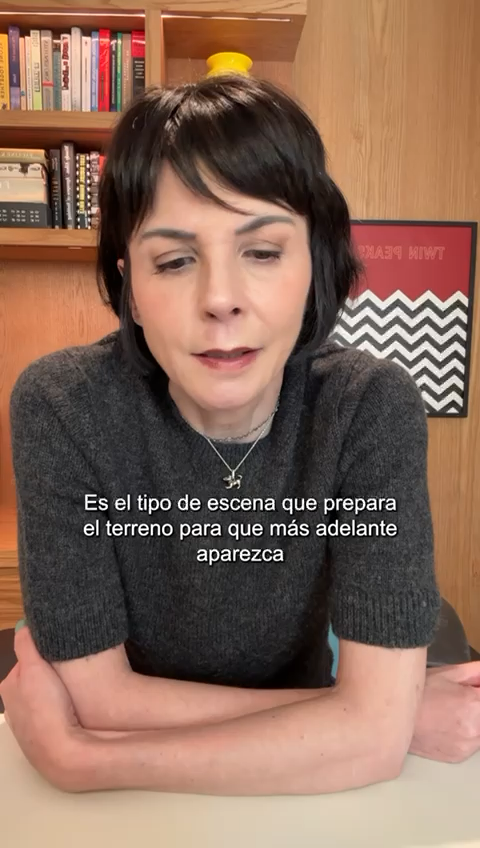 En “Una batalla” tras otra, Paul Thomas Anderson no indaga en las razones que llevan a un grupo a iniciar una revolución, sino en sus efectos: qué cambia cuando la acción es frontal y performática, y qué cuando opera en silencio. Mira #CineAparte con Fernanda Solórzano aquí: o escúchalo en tu app preferida de podcast.