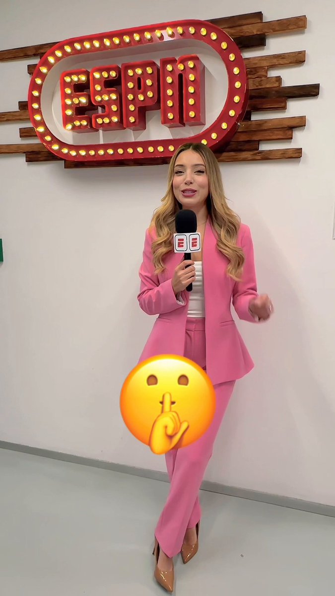 ¡Conoce a Arantxa Garza! 🤩 Nueva refuerzo de #SportsCenter 🙌 ¿Quién es su equipo favorito? ¿Su jugador preferido? Y mucho mas...