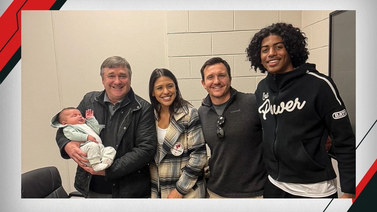 Kirby Smart went in-home and left with a viral moment. 4-star safety Jayden Aparicio-Bailey had Kirby holding his baby brother after Dabo already did it. Georgia and Clemson are the two OVs on deck. Heavyweight bout. #BeforetheHedges