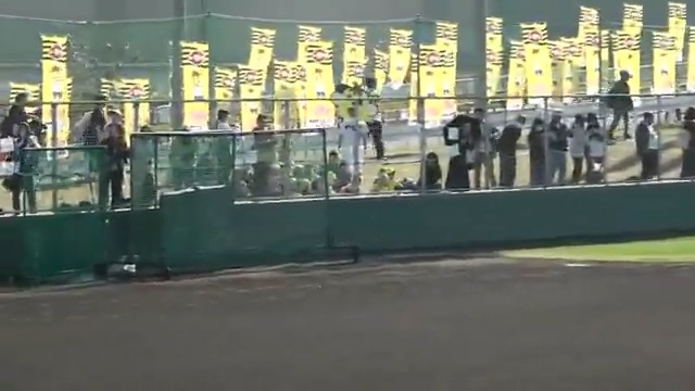 【具志川】 おはようございます！かわいい声援を受けて第3クール3日目がスタートします！ #hanshin #虎テレ #阪神タイガース #熱覇 虎テレでは春季キャンプをライブ配信
