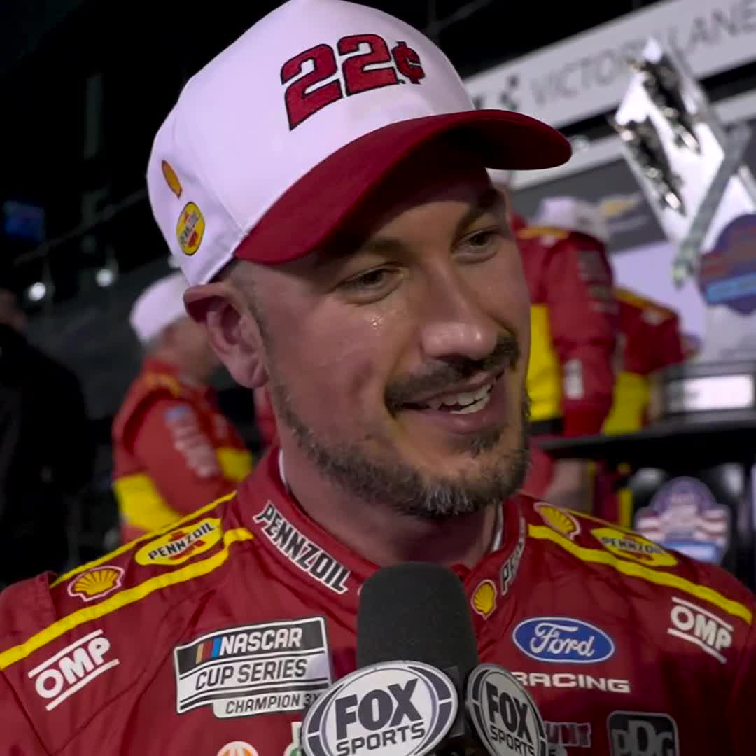 Teamwork made it happen tonight for the No. 22 crew.