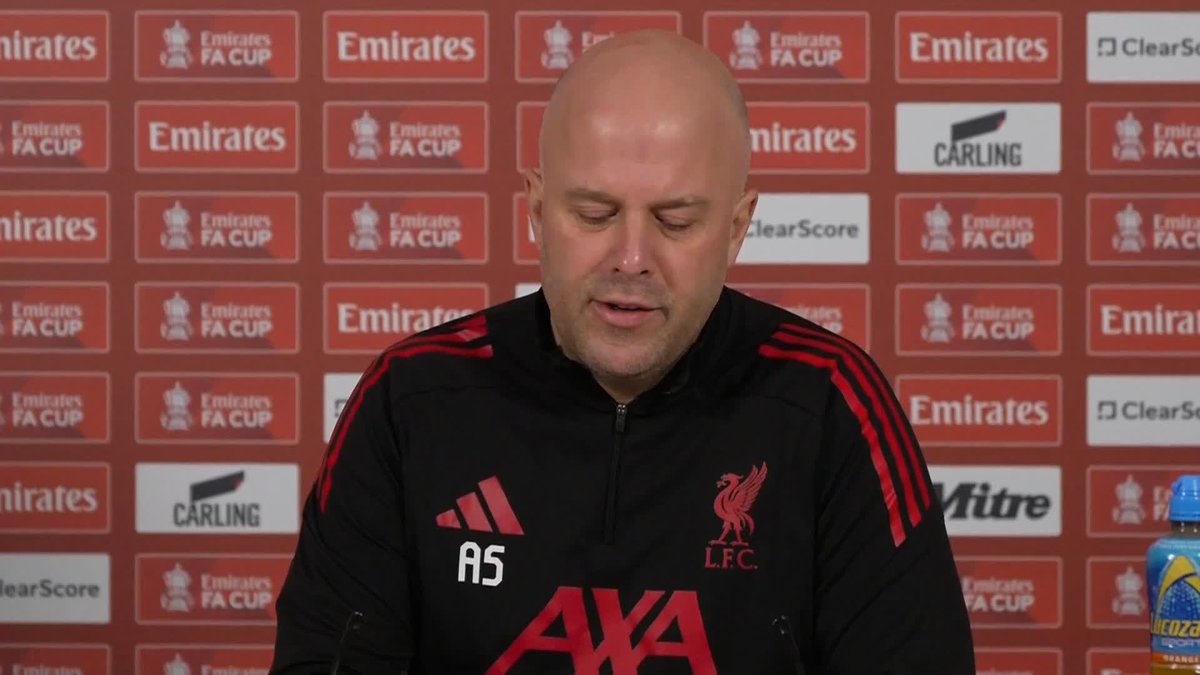 "It's clear and obvious that he will be out for quite a long time." 🏥 Liverpool head coach Arne Slot reiterates that he believes midfielder Wataru Endo will face a lengthy spell on the sidelines.