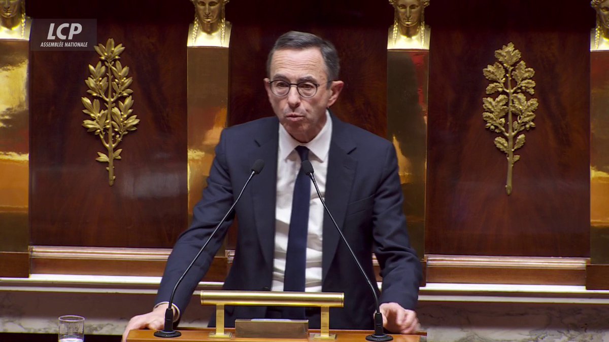 🔴🇫🇷 ARCHIVE Quand Bruno Retailleau appelait à rentrer dans les messageries privées. Quand c'est pas pour envoyer les Centaures sur les agriculteurs. Le pays est en train de brûler et ce serait lui la solution ? Ils nous prennent pour des cons.
