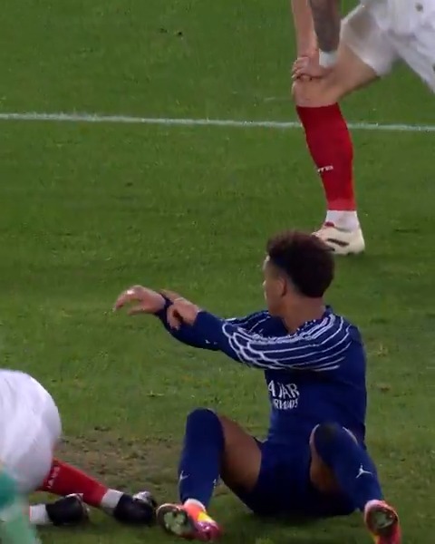 Doué couldn't believe it... 🤯 #UCL