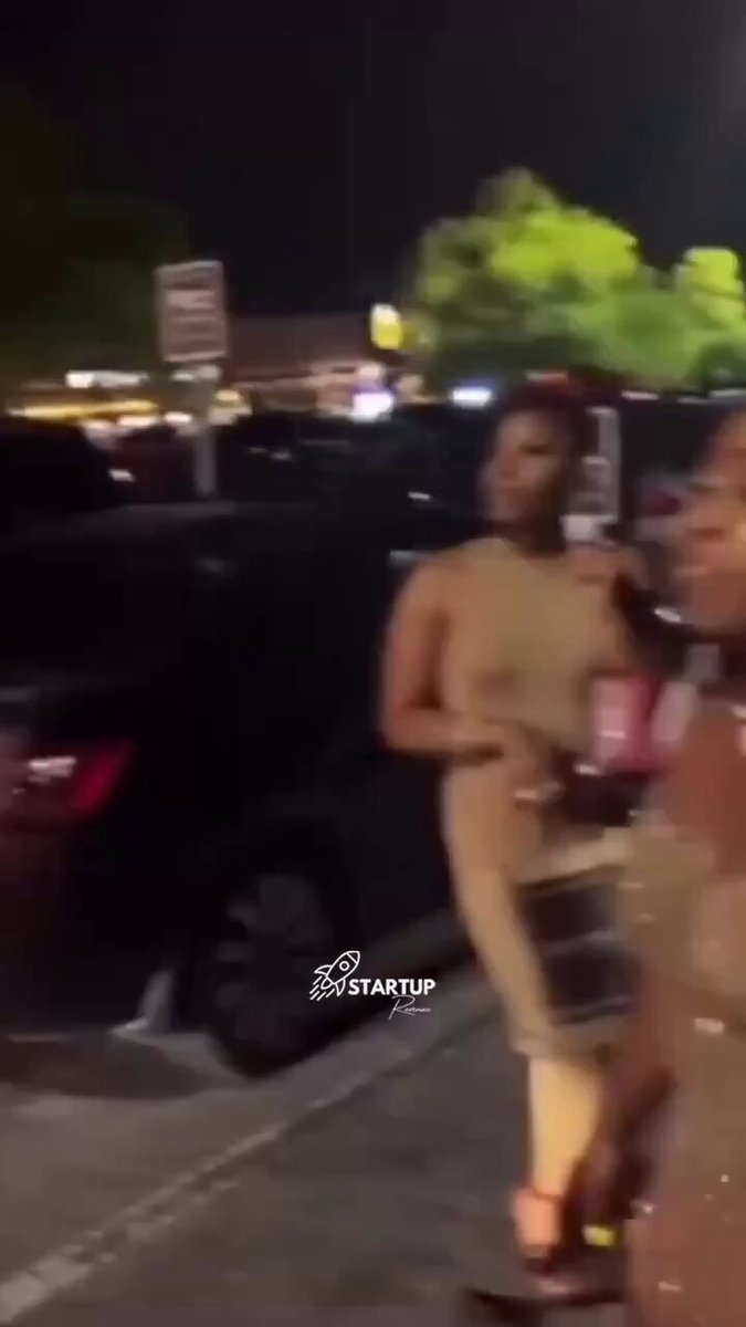 She was invited on a date and carried 7 of her friends to the restaurant but the boyfriend asked her to leave with her friends because he won’t pay for their food🤬🤯👻 They call him broke guy because he refused to pay for their food 🤮