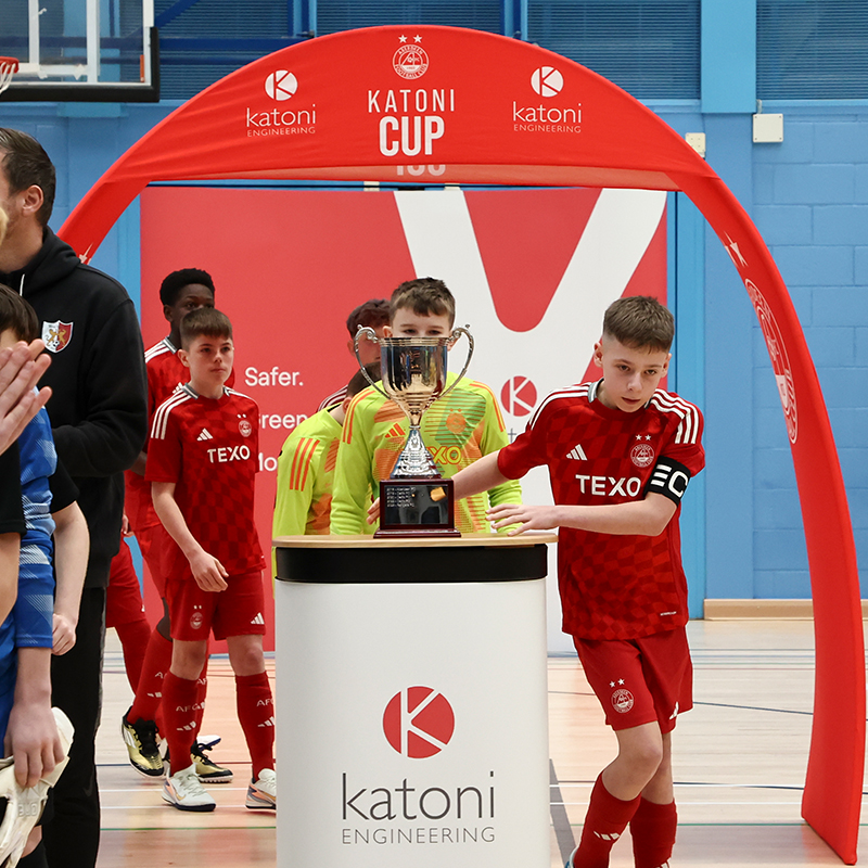 The Katoni Cup returns to Aberdeen Sports Village tomorrow ⚽ Teams from across the country will compete in our U13 futsal tournament, with action kicking off at 10am. Come along and support our young Dons 🙌 Aberdeen FC Youth Academy