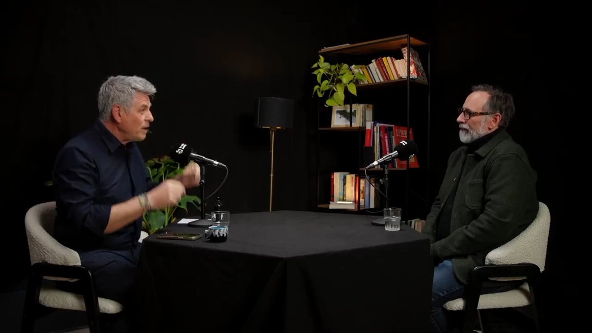 Oh non! Le controversé Gaccio chez le confus Poulin! C'est en exlusivité sur Le Monde Moderne !