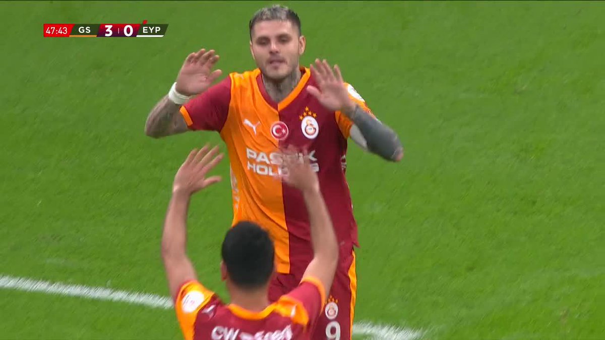¡DOBLETE DEL REY MAURO! Icardi presionó, generó el error de la defensa del Eyupspor y marcó por duplicado para el 3-0 del Galatasaray. 📺 #DisneyPlus Plan Premium