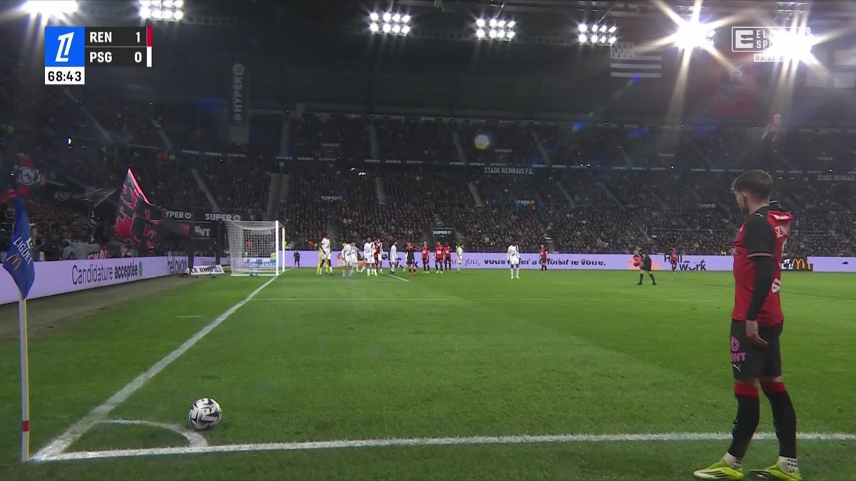 🅰️ ASYSTA SZYMAŃSKIEGO! 😍🔥 Idealne dośrodkowanie z rzutu rożnego! 🎯 To pierwszy konkret Polaka w barwach ekipy z Bretanii! 👏 Jak się przełamywać, to tylko w takim meczu! 💥 #modanafrancję 🇫🇷