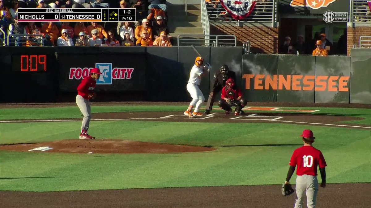 First run of the year, courtesy of a Reese Chapman RBI double! 📺 #GBO🍊 // #OTH